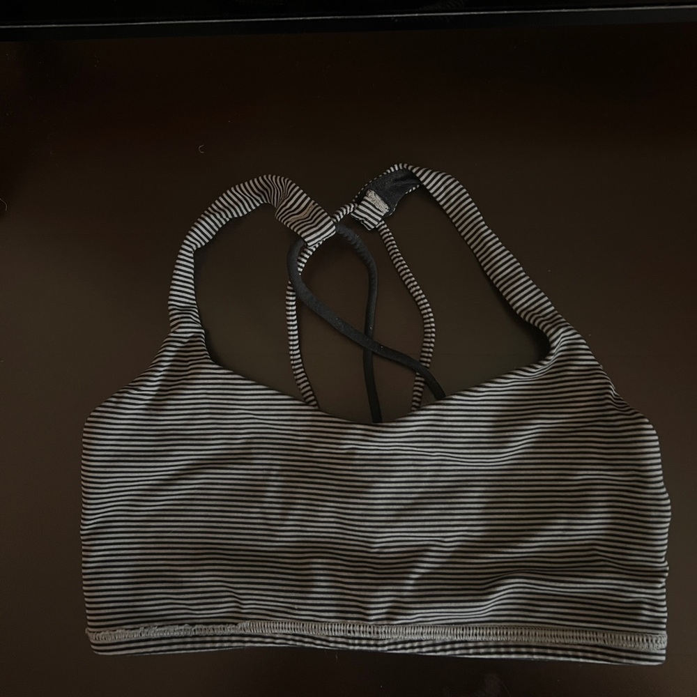 Lululemon free to be Striped Women's bra